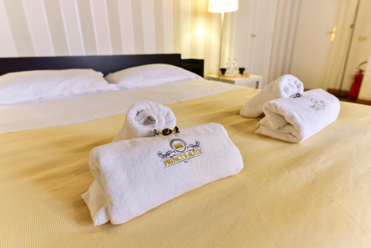 רומא Prince'S Suite - Budget Rooms & Apt Piazza Del Popolo מראה חיצוני תמונה