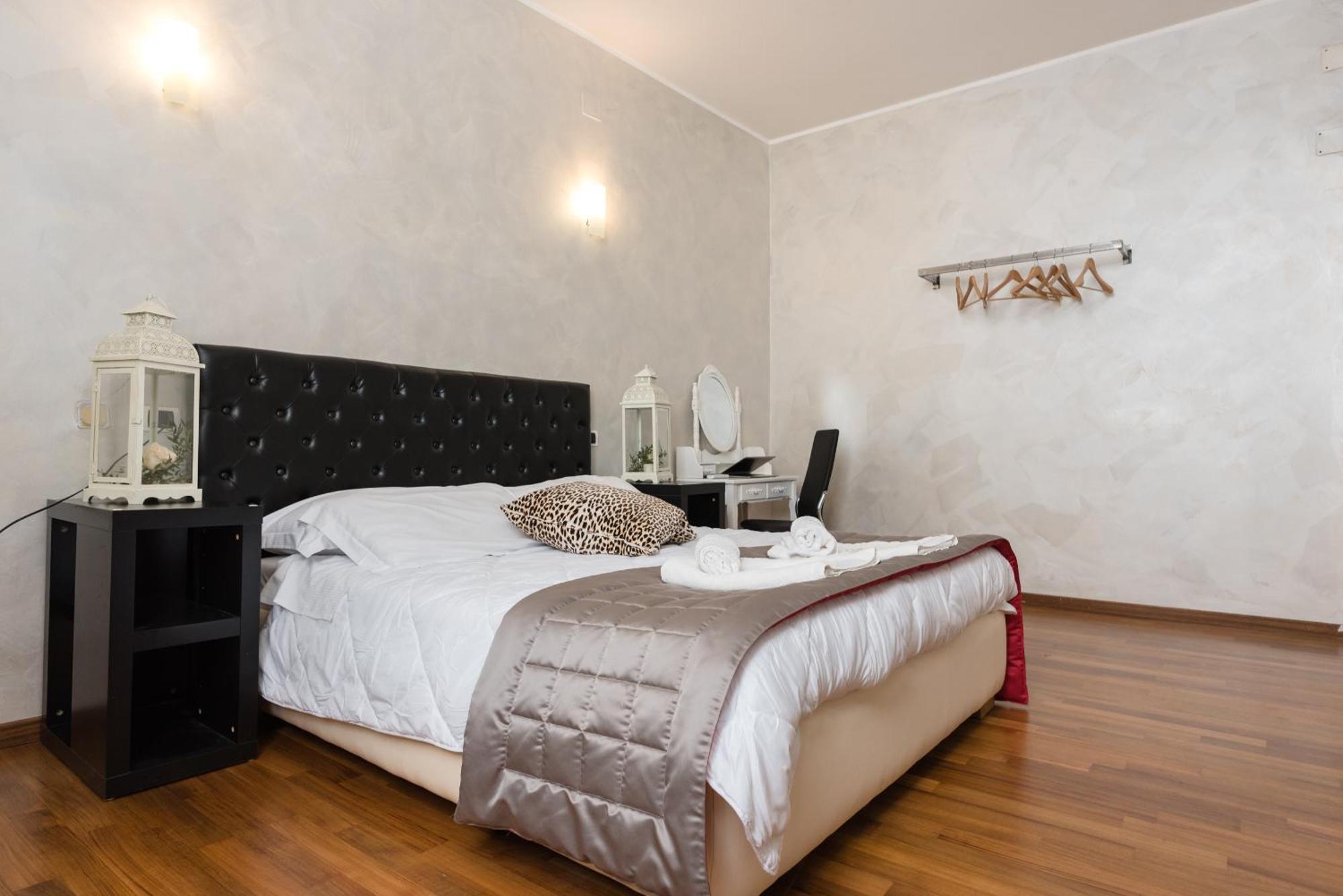 רומא Prince'S Suite - Budget Rooms & Apt Piazza Del Popolo מראה חיצוני תמונה